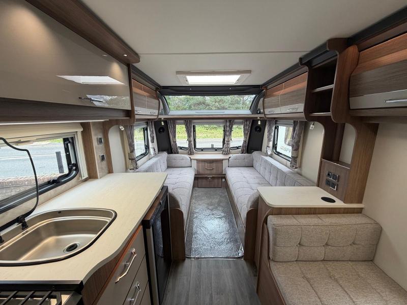 Coachman VIP 520 - Image 3