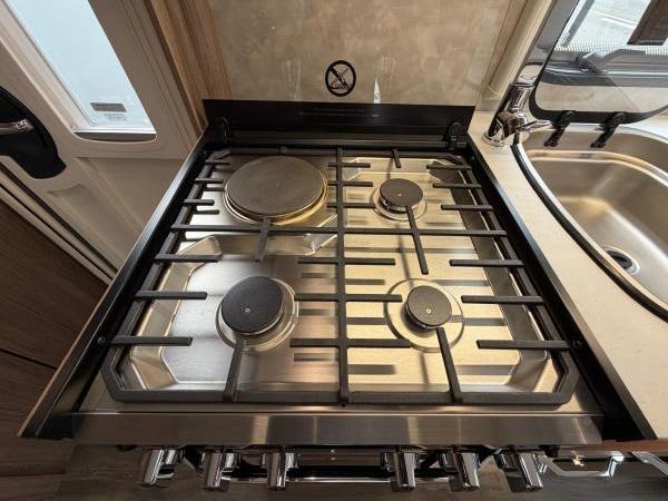 Coachman VIP 520 - Image 11
