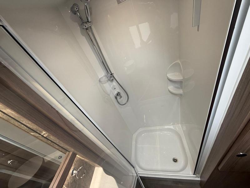 Coachman VIP 520 - Image 23