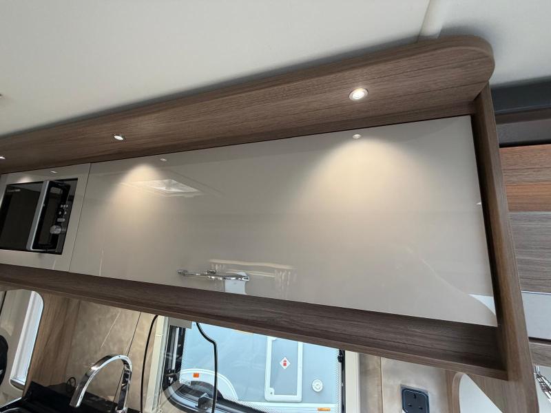 Coachman VIP 520 - Image 26