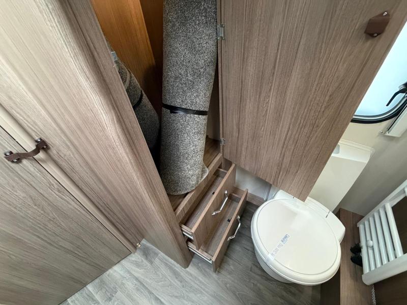 Coachman VIP 520 - Image 34