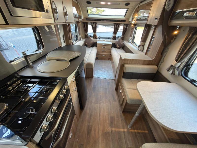 Swift Conqueror 530 - Image 3