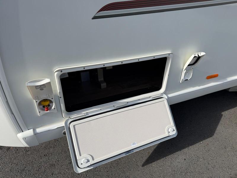 Swift Conqueror 530 - Image 29