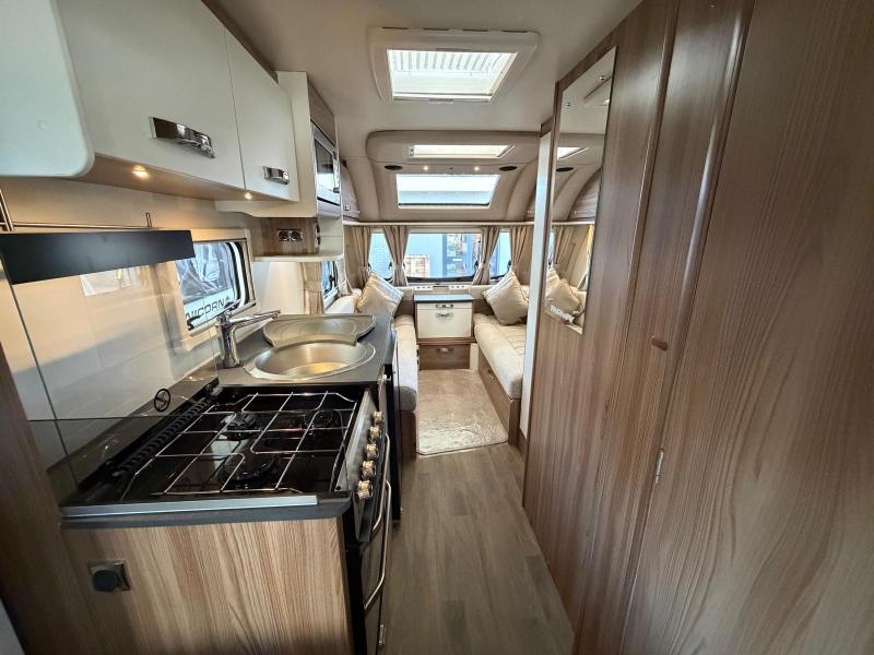 Swift Fairway 590 - Image 3