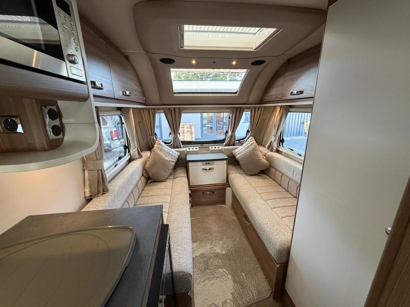 Swift Fairway 590 - Image 4