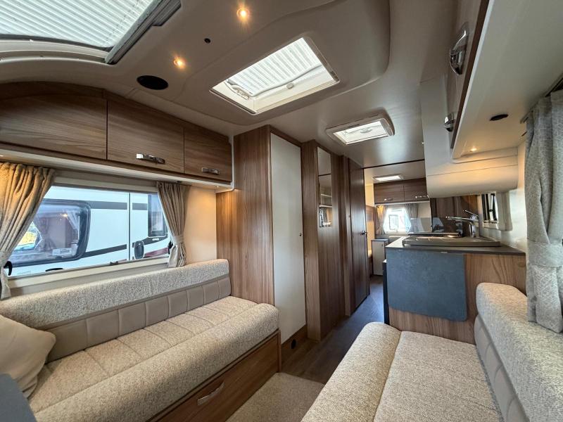 Swift Fairway 590 - Image 6