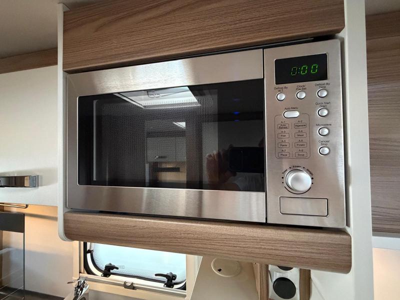 Swift Fairway 590 - Image 12