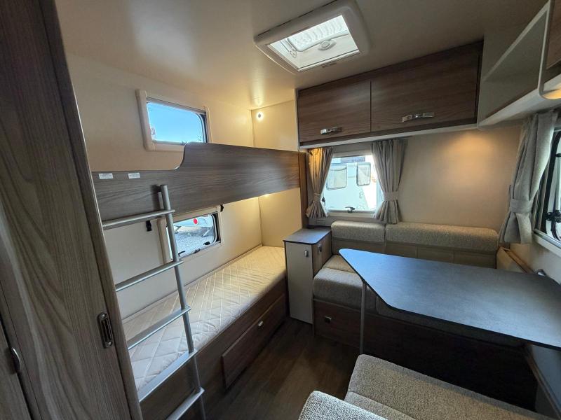 Swift Fairway 590 - Image 16