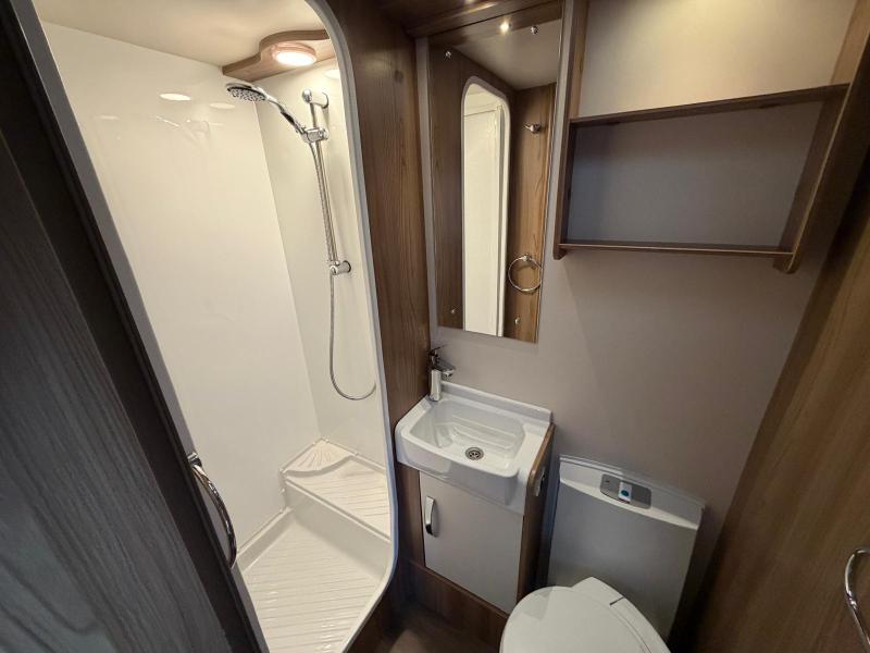 Swift Fairway 590 - Image 19