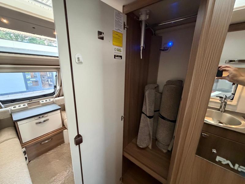 Swift Fairway 590 - Image 23