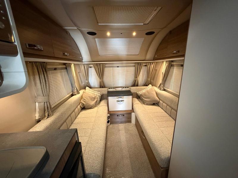 Swift Fairway 590 - Image 24