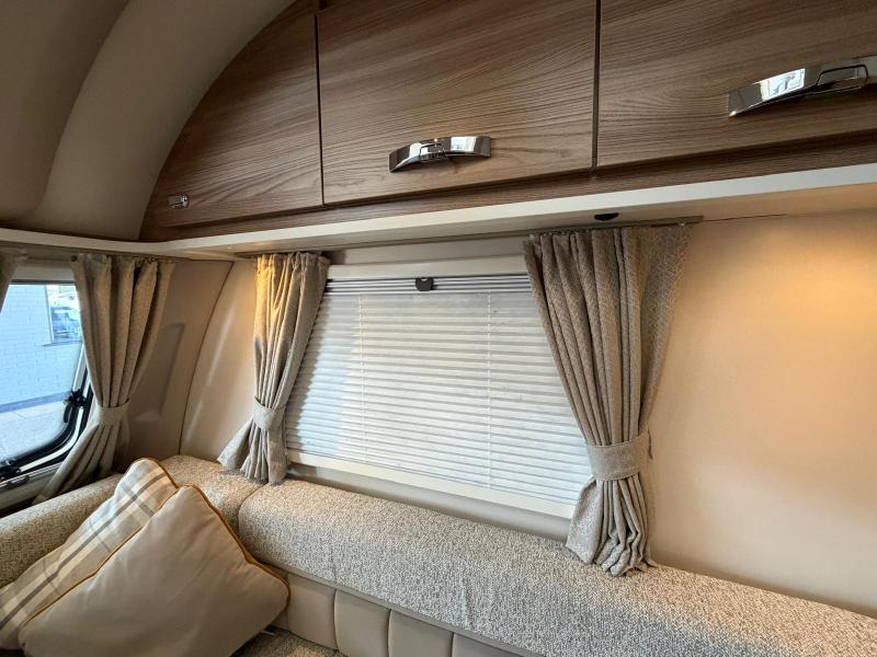 Swift Fairway 590 - Image 26