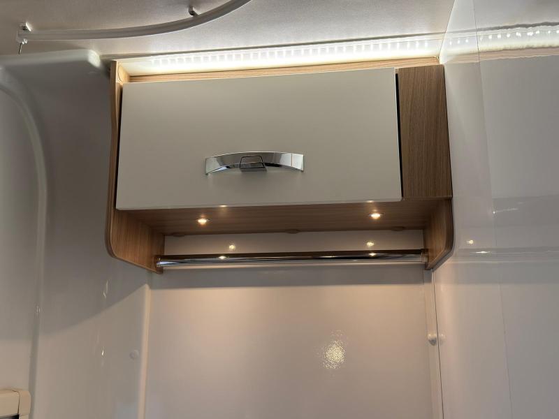 Swift Escape 664 - Image 18