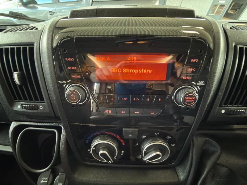 Swift Escape 664 - Image 23