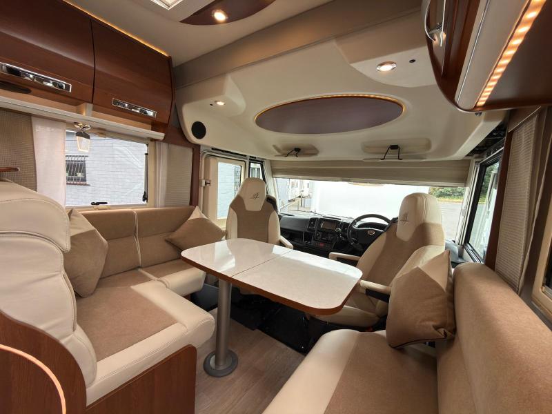 Rapido 8065 DF A-Class - Image 2