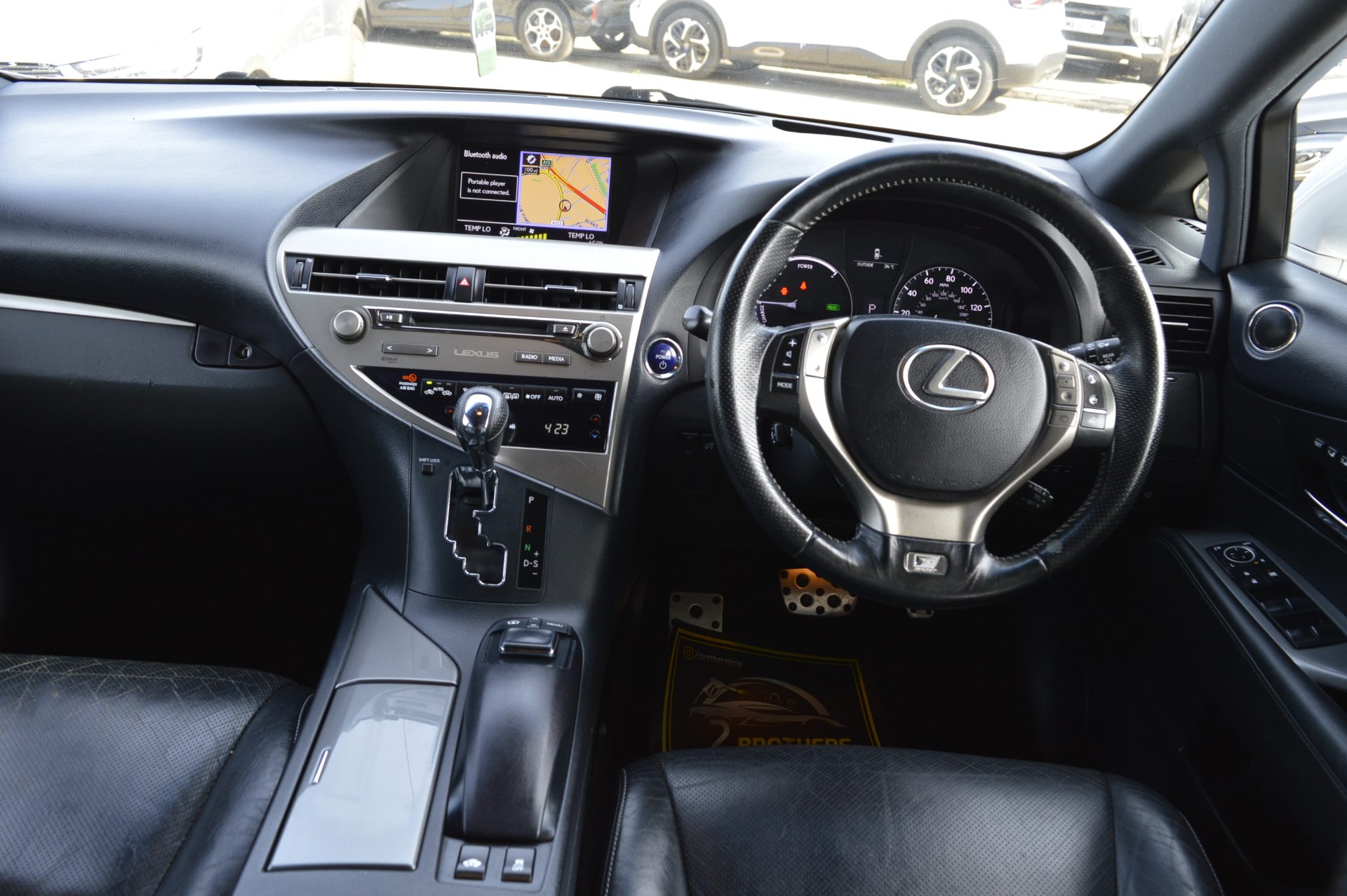 Lexus RX450H - Image 14