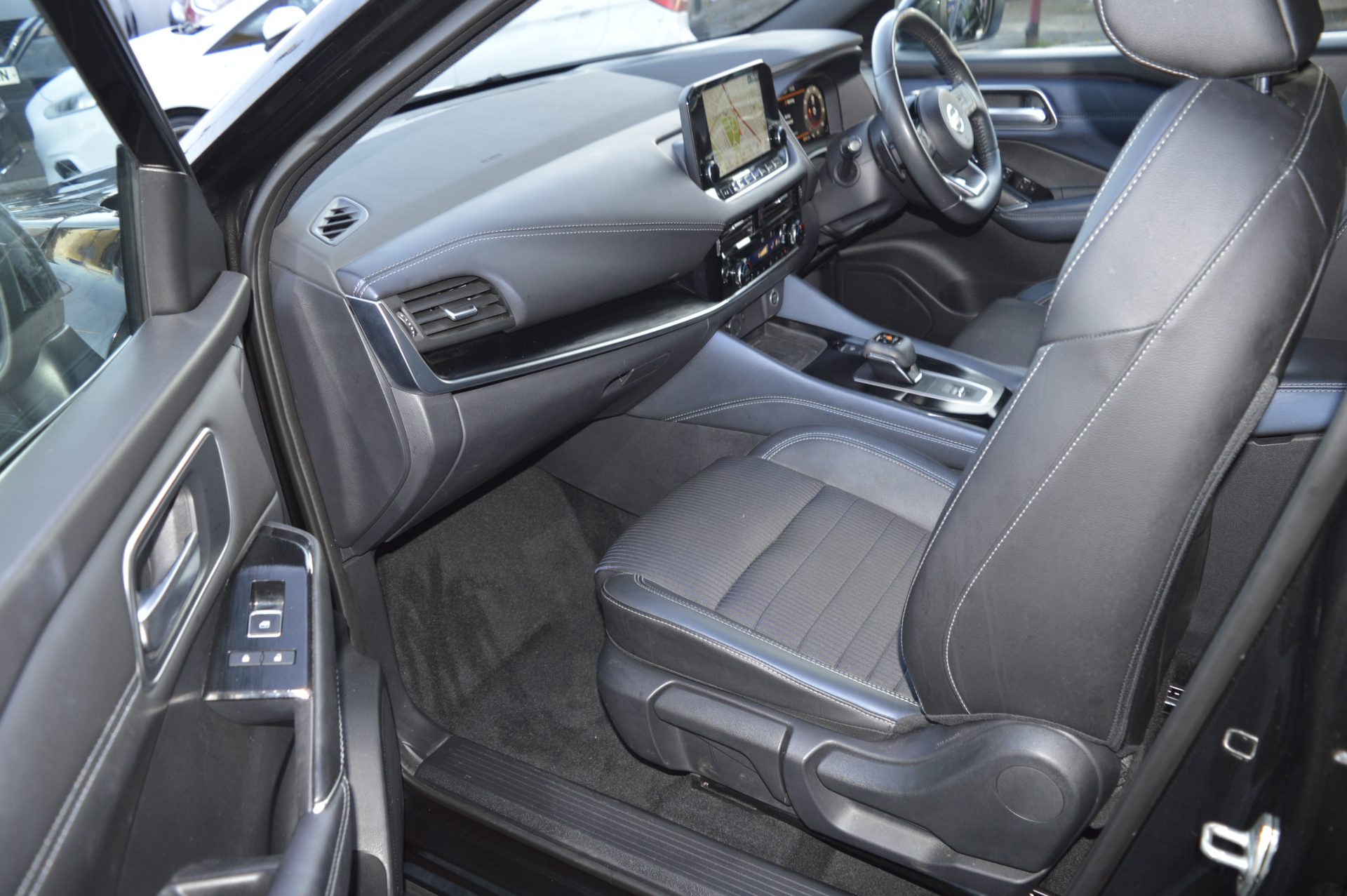 Nissan Qashqai - Image 12