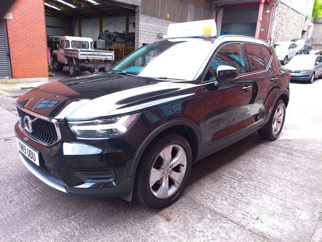 Volvo Xc40 - Image 2
