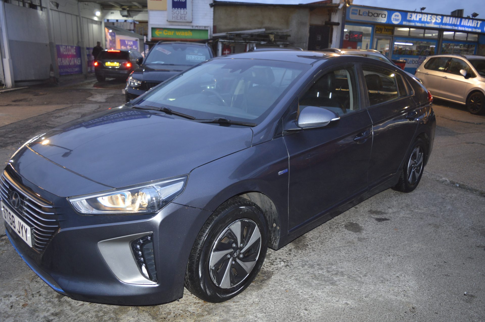 Hyundai IONIQ HYBRID AUTO - Image 5