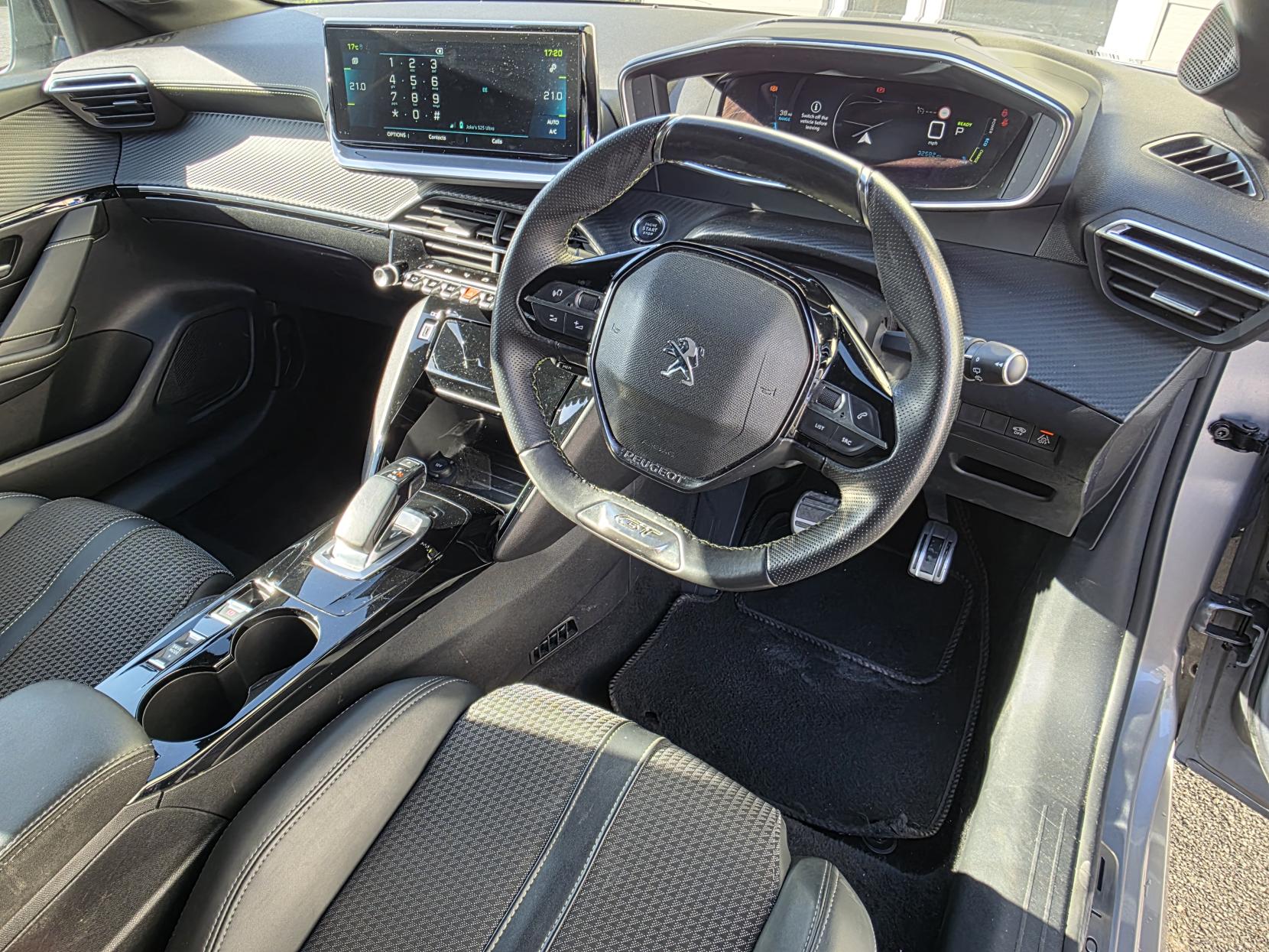 Peugeot E-208 - Image 2