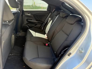 Honda Civic - Image 13