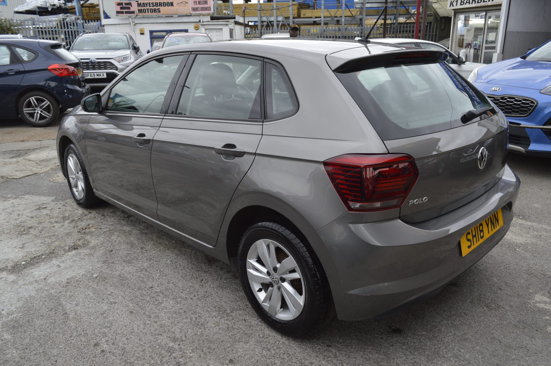 Volkswagen POLO - Image 4