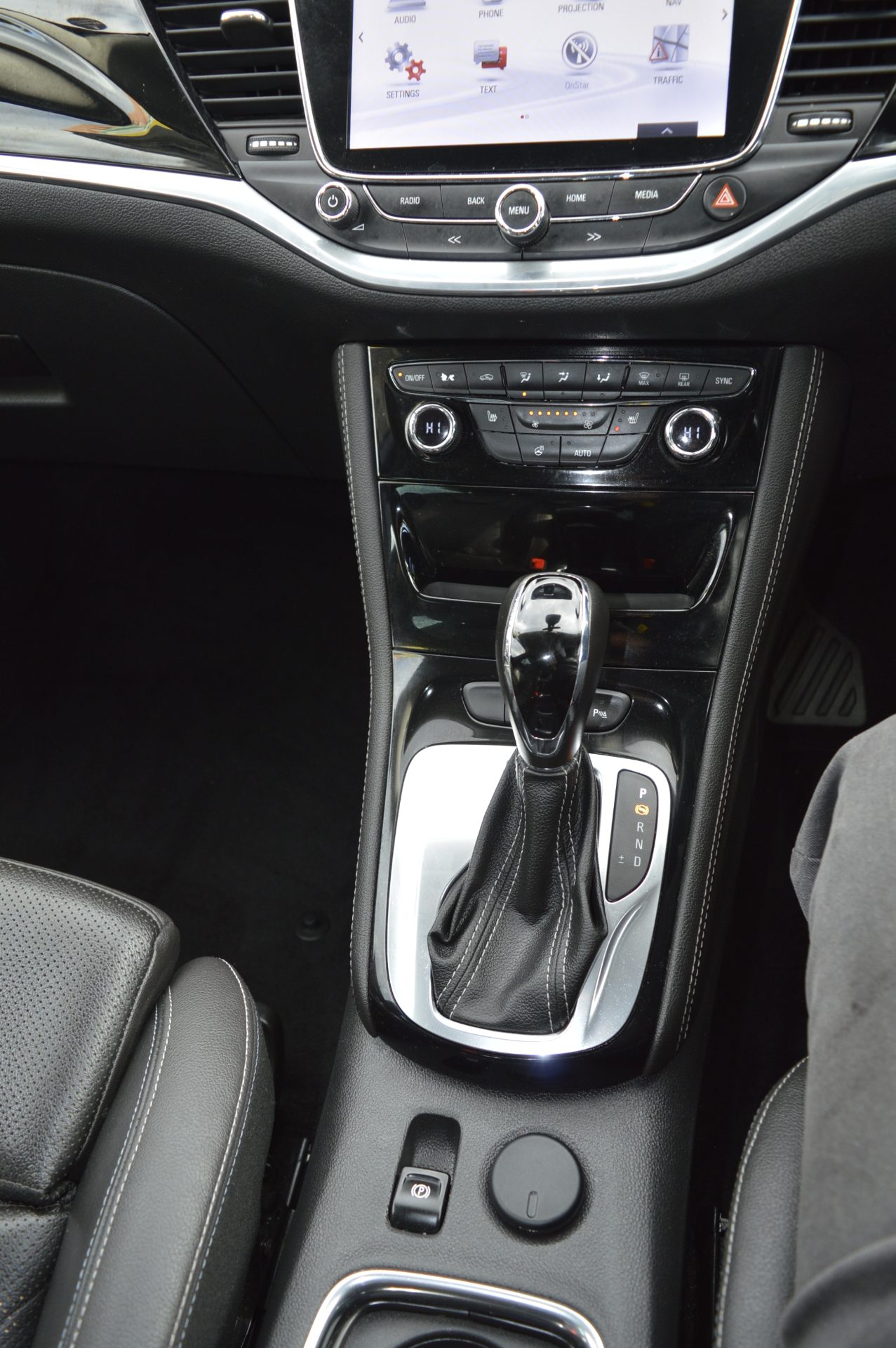 Vauxhall ASTRA ELITE AUTO - Image 19