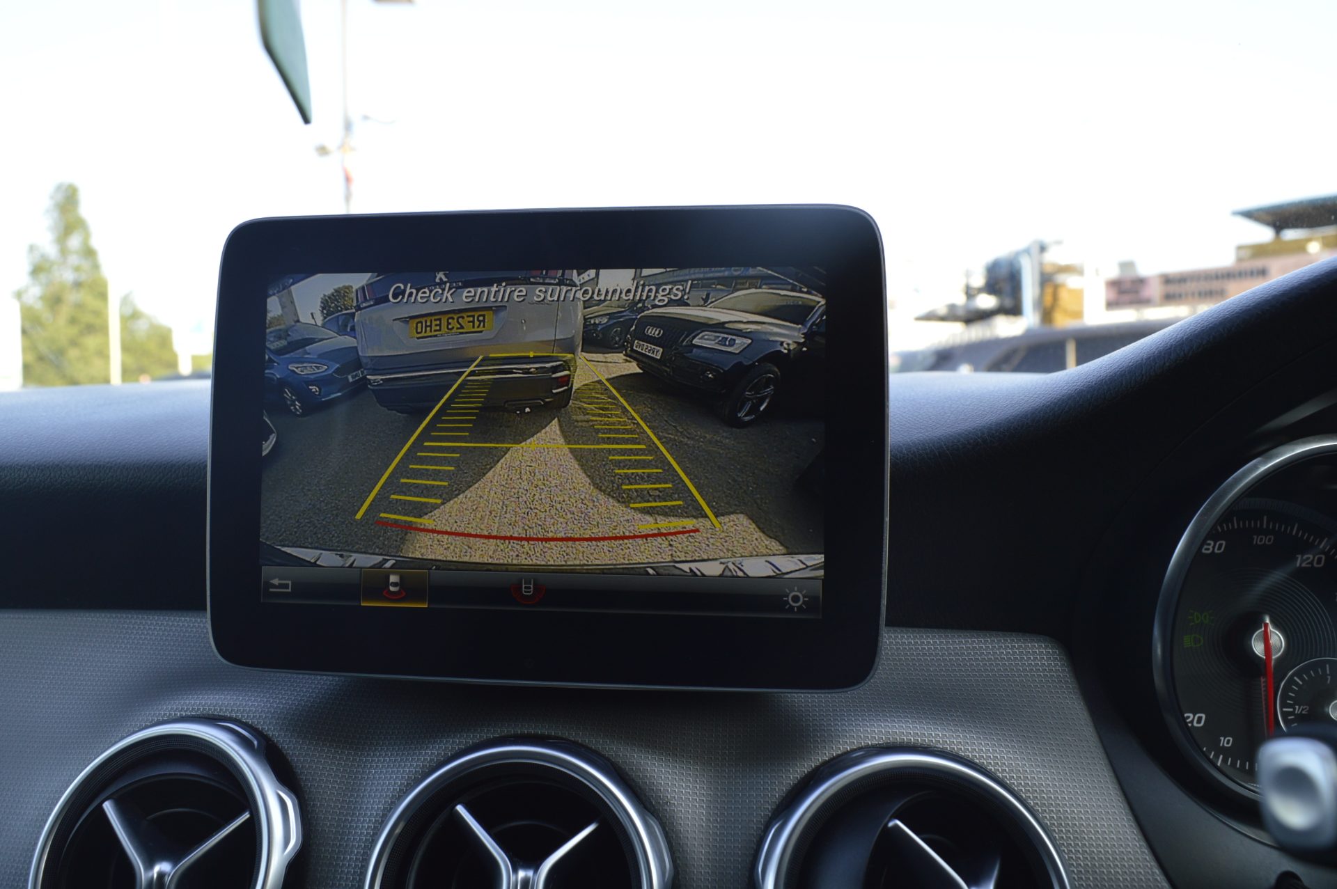 Mercedes-benz GLA AUTO - Image 18