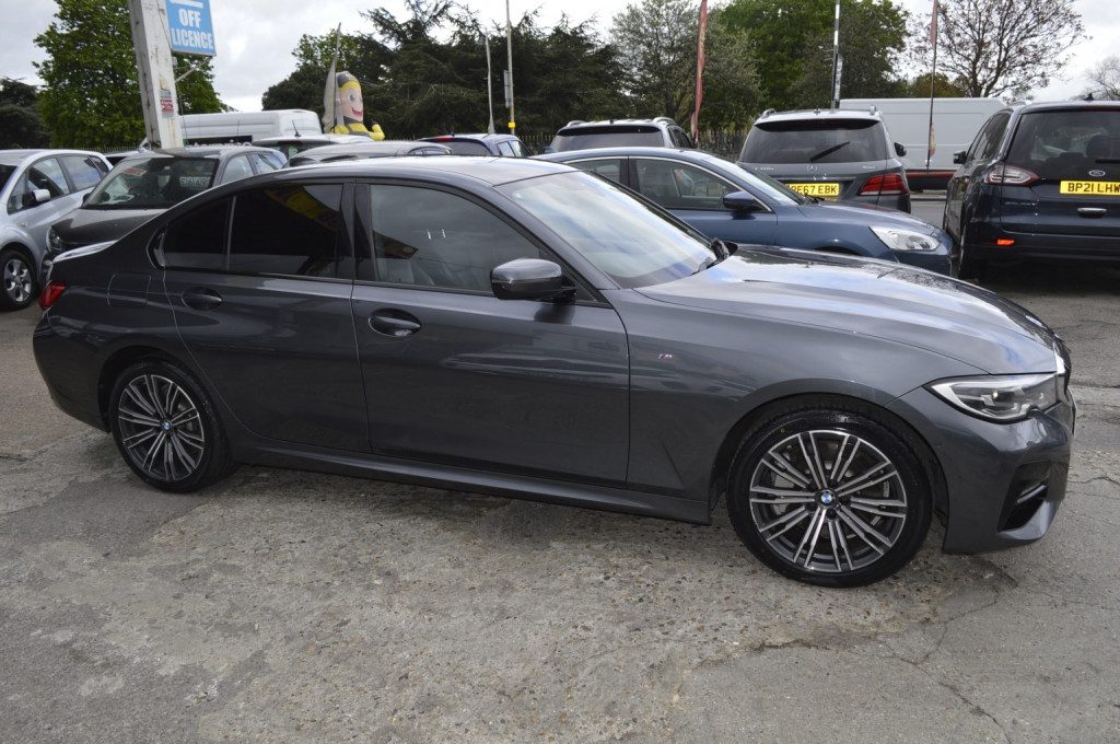 Bmw 3 Series - Image 7
