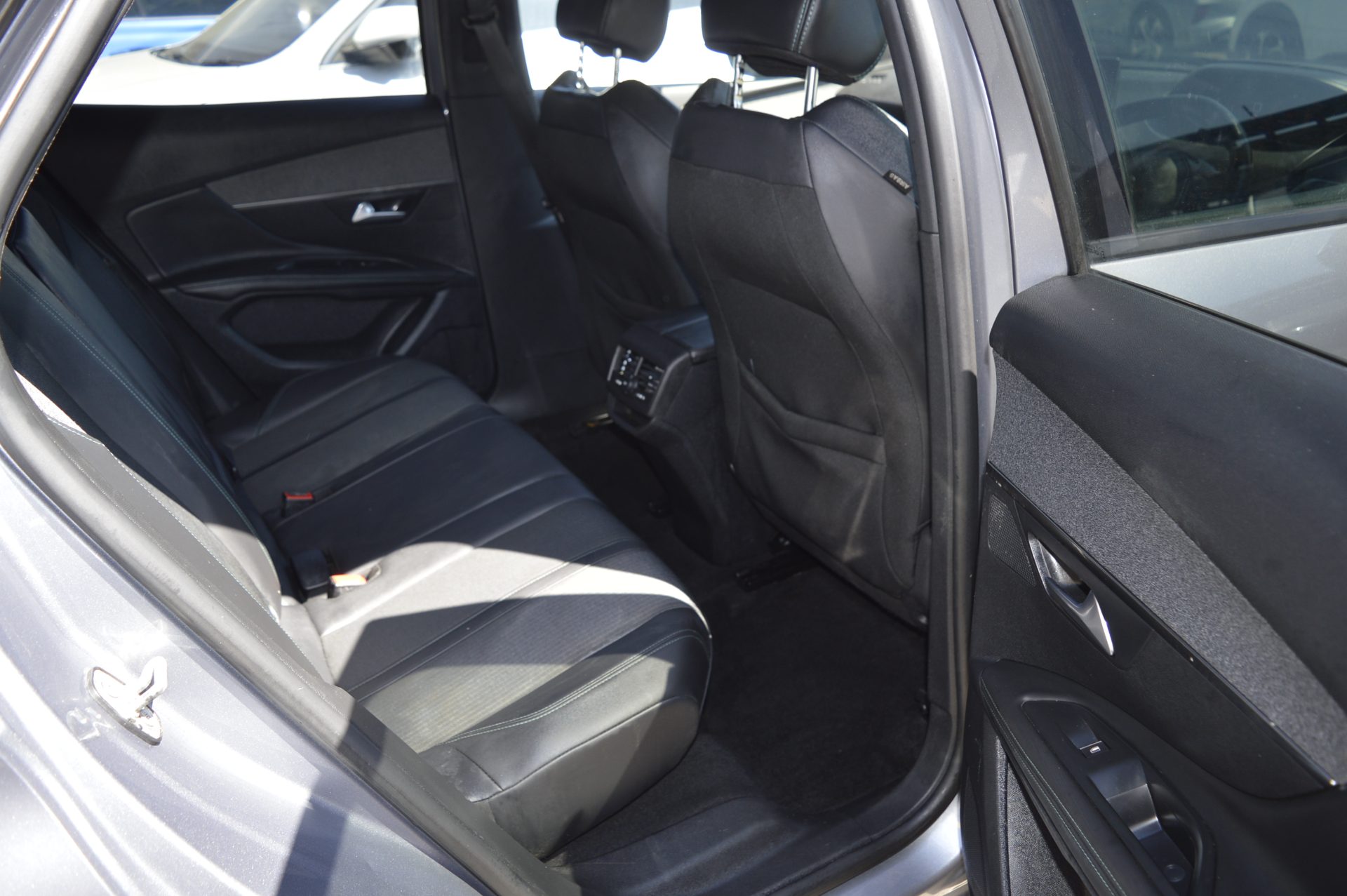 Peugeot 3008 - Image 12