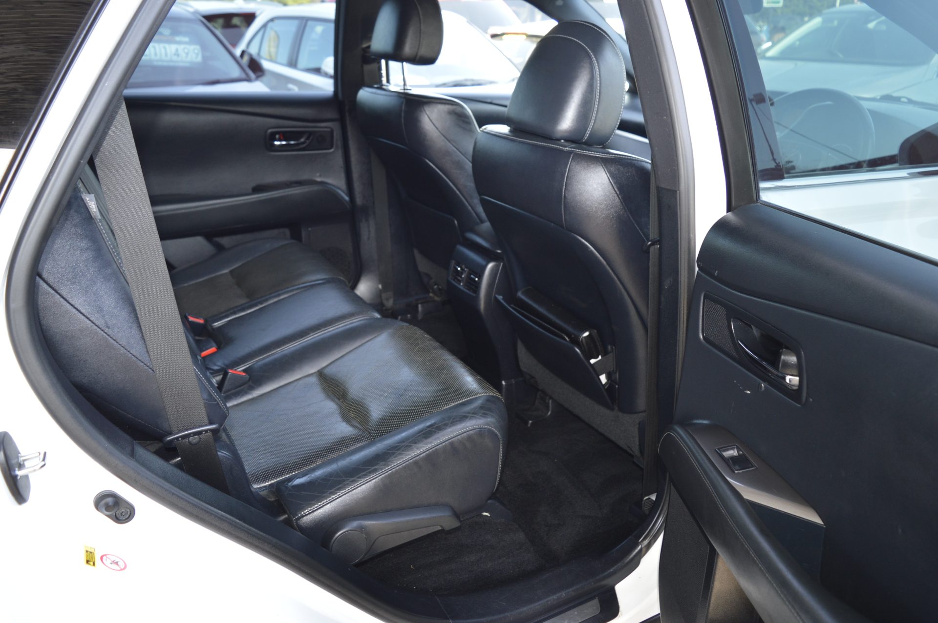Lexus RX450H - Image 13
