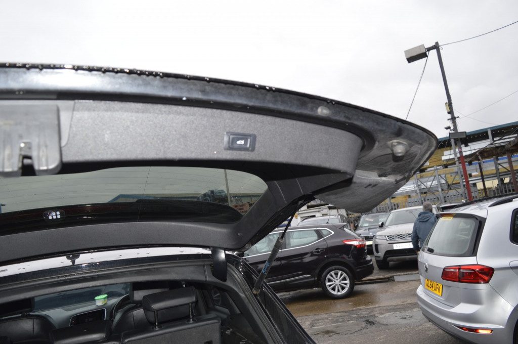 Audi Q5 - Image 11