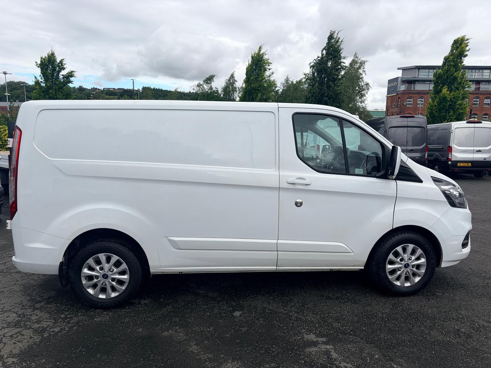 Ford Transit Custom 2.0 300 - Image 16