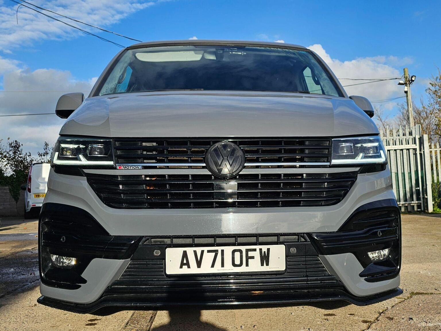 Volkswagen Transporter - Image 4