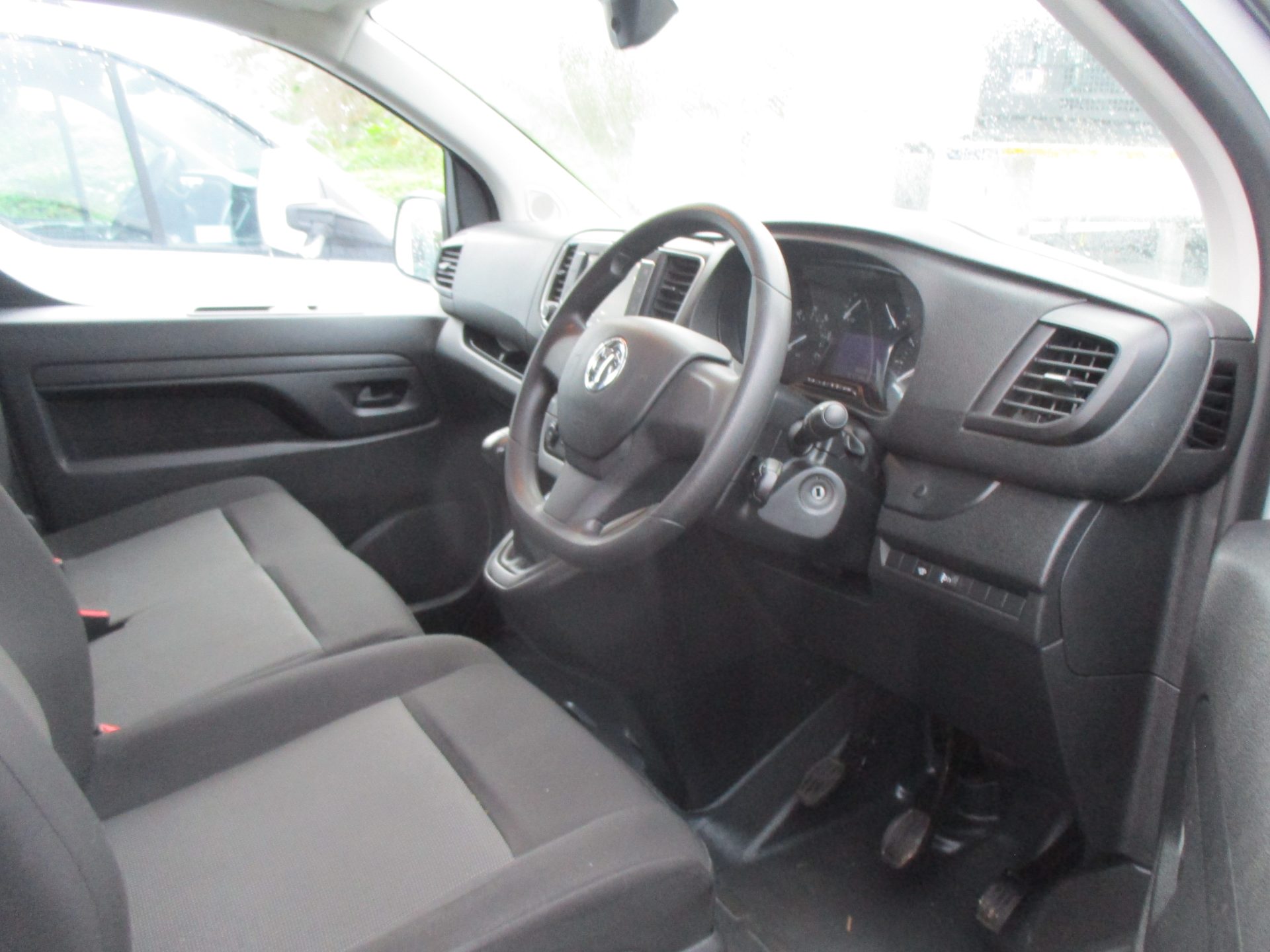 Vauxhall VIVARO SPORTIVE L2 H1 - Image 4