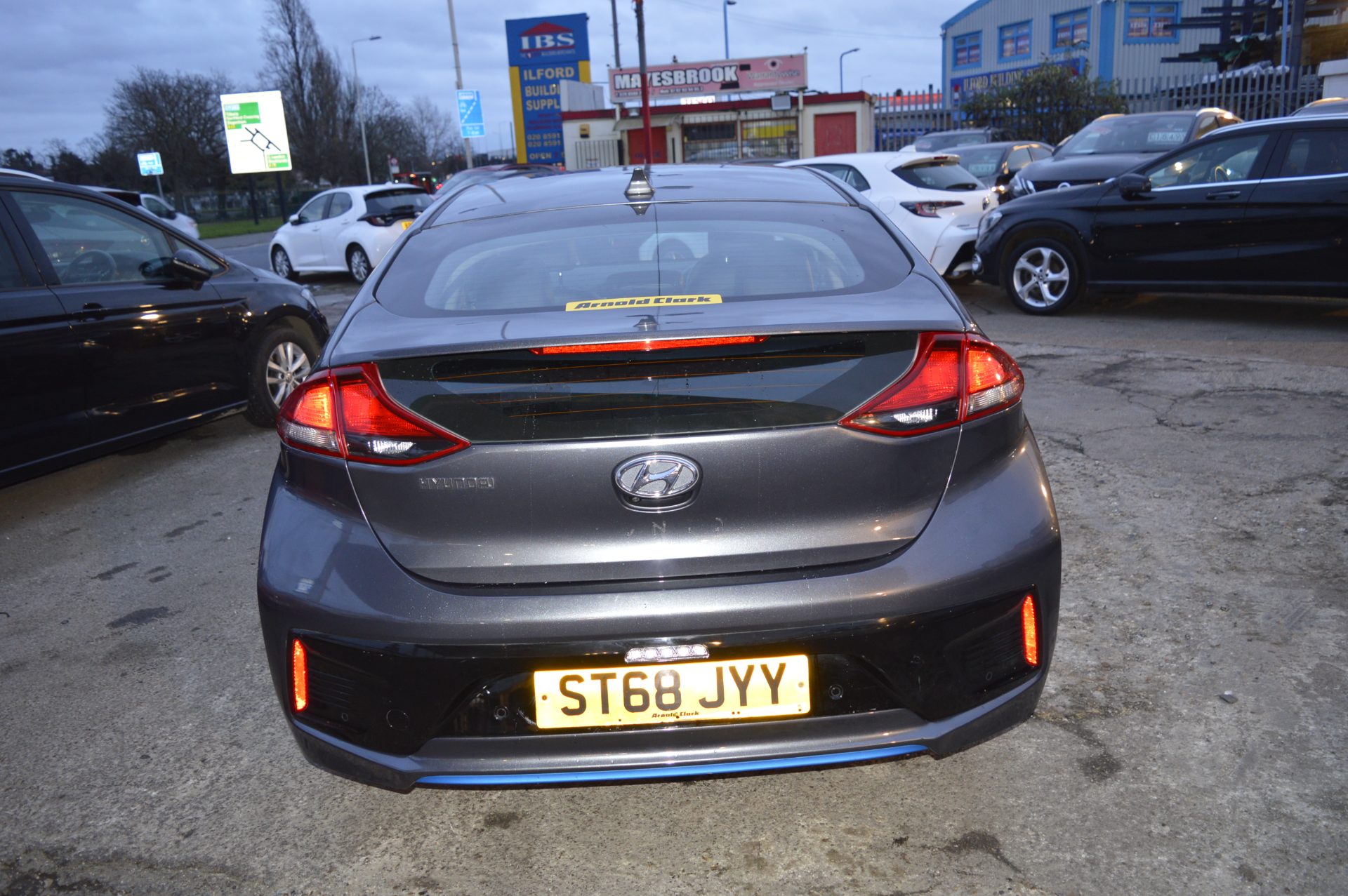 Hyundai IONIQ HYBRID AUTO - Image 8