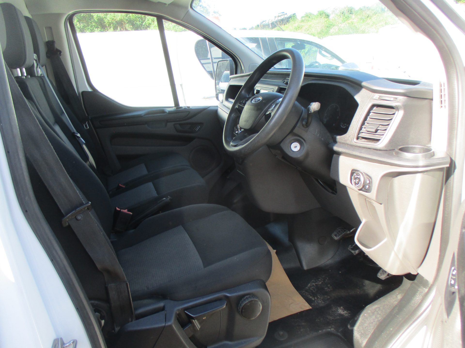 Ford CUSTOM 300 BASE VAN - Image 7