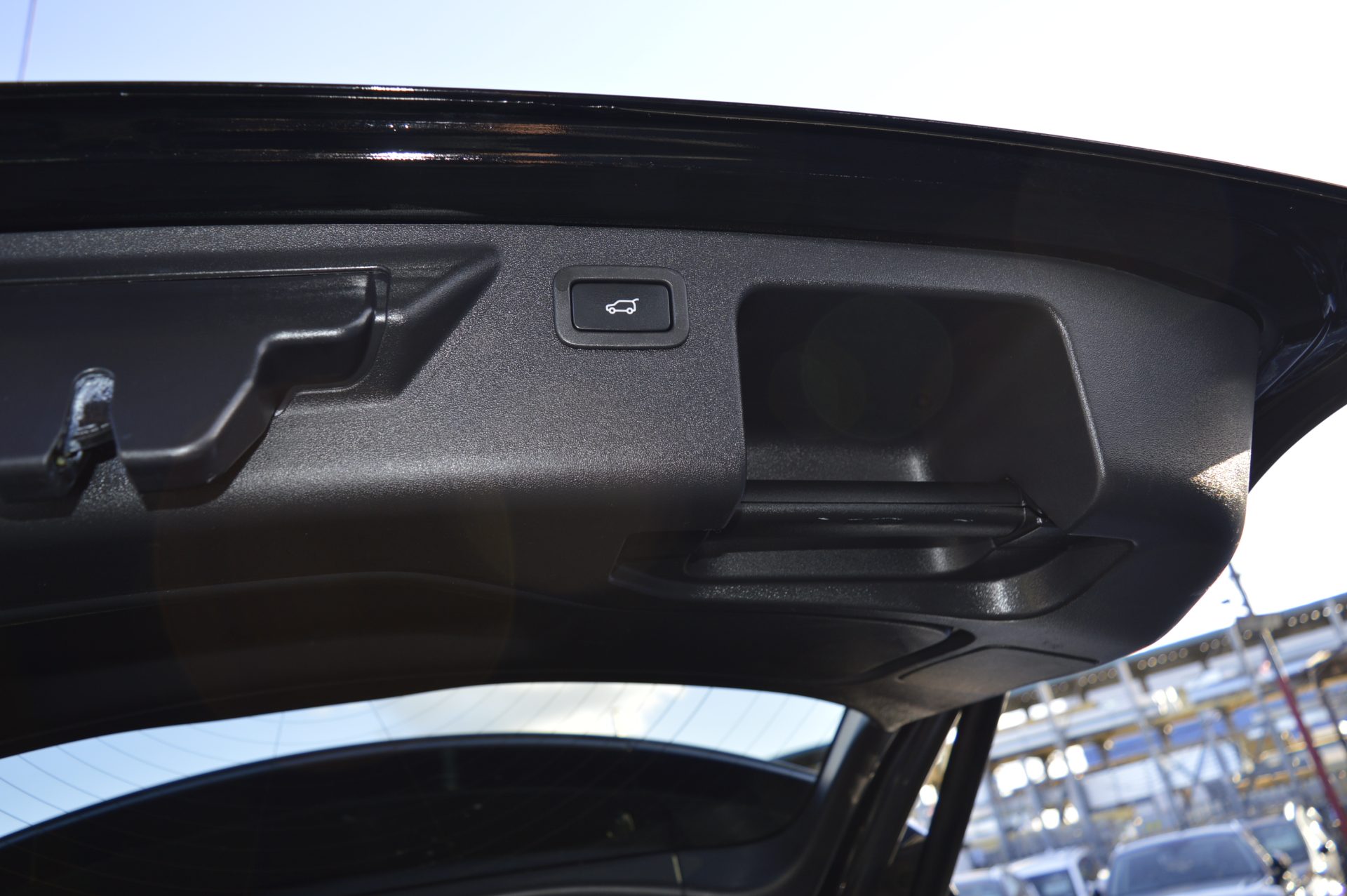 Land Rover DISCOVERY HSE AUTO 7 SEATS - Image 10