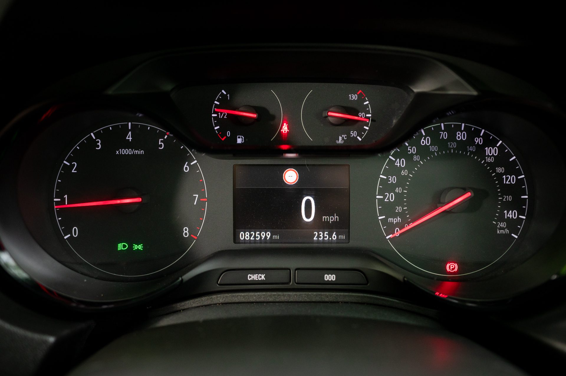 Vauxhall Grandland X 1.5 Turbo D BlueInjection SE - Image 10