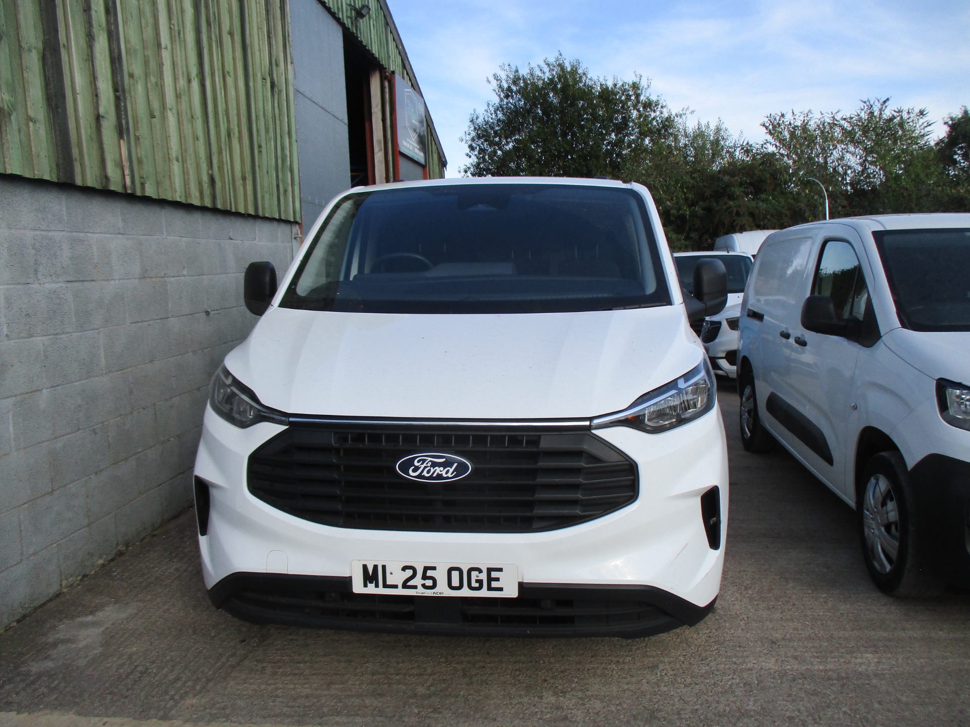 Ford Custom Trend L1 H1 - Image 2